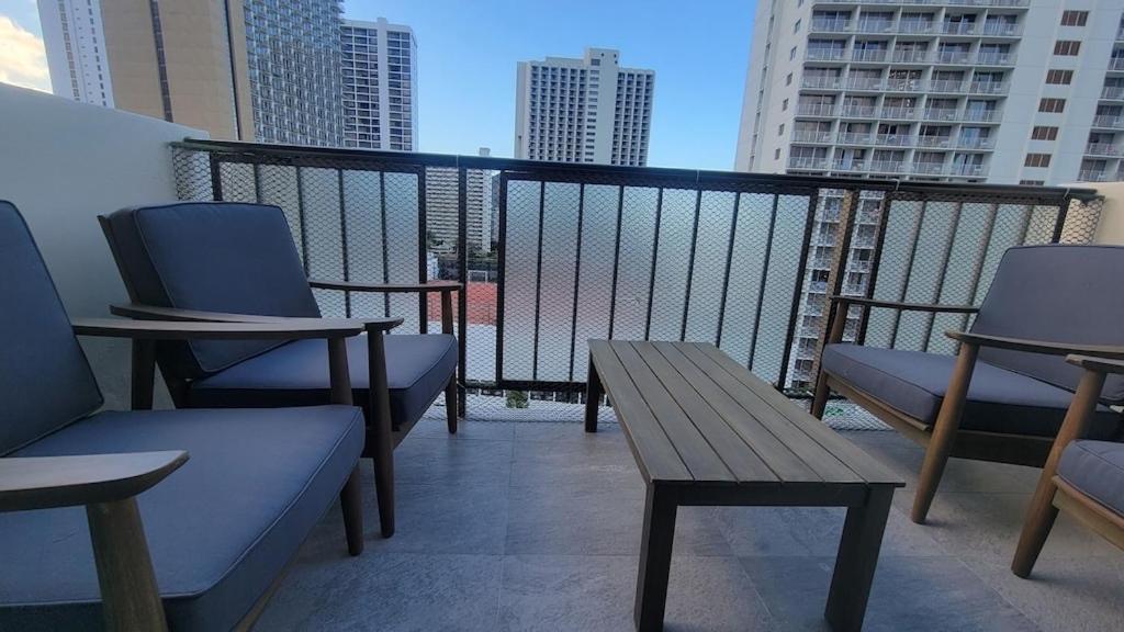 Waikiki Condo 2 Bedrooms 2 Bathrooms With 1 Free Parking Space Honolulu Luaran gambar