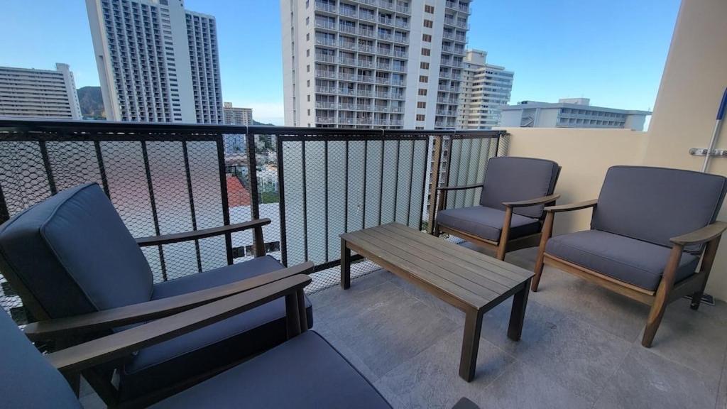 Waikiki Condo 2 Bedrooms 2 Bathrooms With 1 Free Parking Space Honolulu Luaran gambar