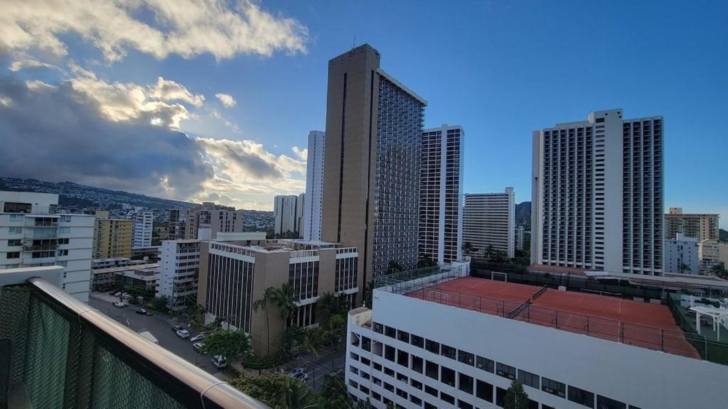 Waikiki Condo 2 Bedrooms 2 Bathrooms With 1 Free Parking Space Honolulu Luaran gambar